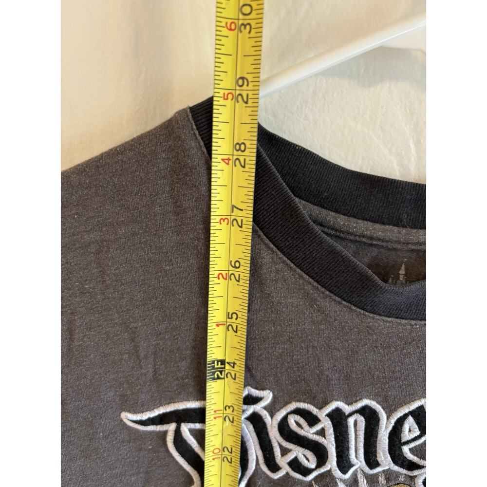 DisneyParks Gray Embroidered Short Sleeve T-Shirt With 1955 Grumpy - Size Medium - Picture 6 of 6